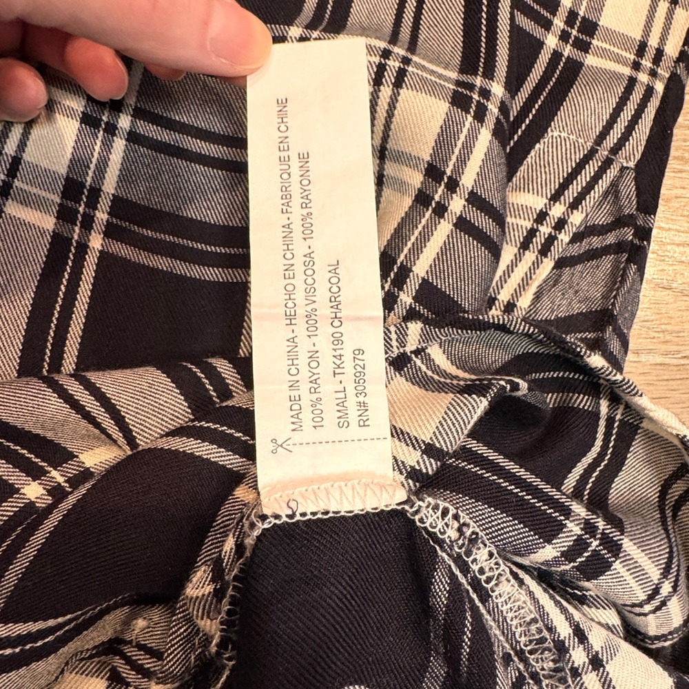 THREAD AND SUPPLY Black Button Down Plaid Short S… - image 4